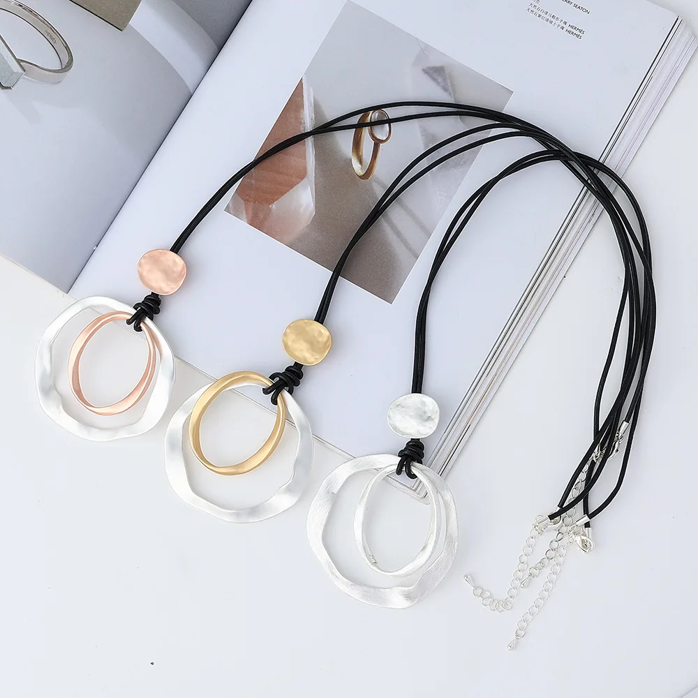 

Women's Statement Long Chain Retro Simple Necklace Sweater Chain with Metal Hoop Pendant Fashion Accessories