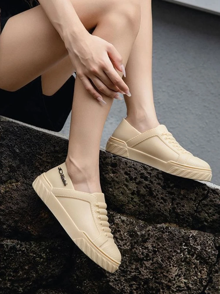 

Japanese Style Women's Rain Boots Low Cut Flat Slip On Waterproof Anti Slip Kitchen Work Rubber Shoes Wear Resistant