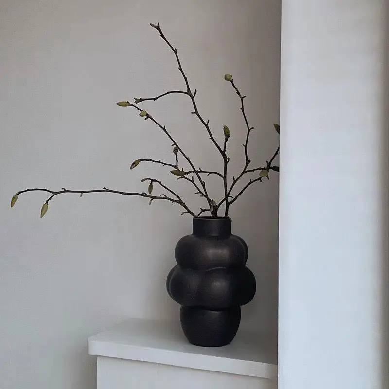

Nordic simple bubble white and black ceramic vase ornament, flower arrangement living room dining room model room decoration