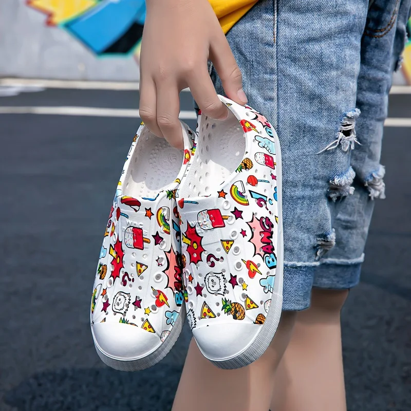 Kid Boy Girl Garden Cave Shoe Child Sandal Women Garden Sandals Graffiti Diy Casual Outdoor EVA Beach Summer Sandal Holey Shoes