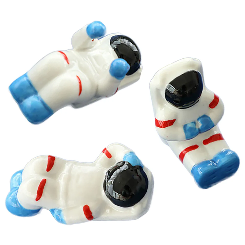 

3pcs Astronaut Chopsticks Holder Ceramic Tableware Stand Cutlery Storage Rack Kitchen Utensil Rest Dining Room Accessory Premium