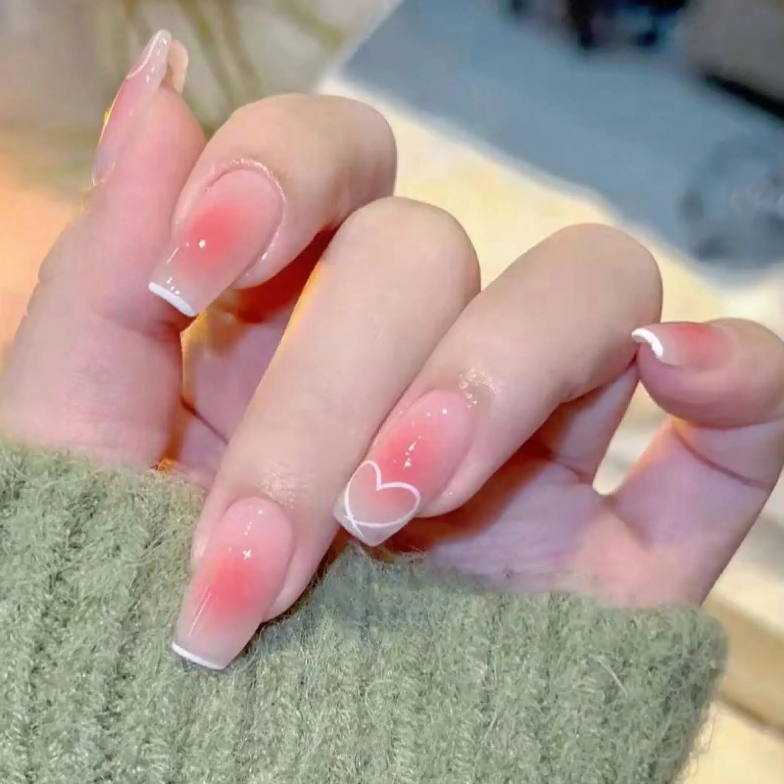 

New Heart-Shaped Blush French Nail Stickers, Wearable Nail Pieces, Finished Nail Patches, Manicure Stickers, Removable Nail Patc