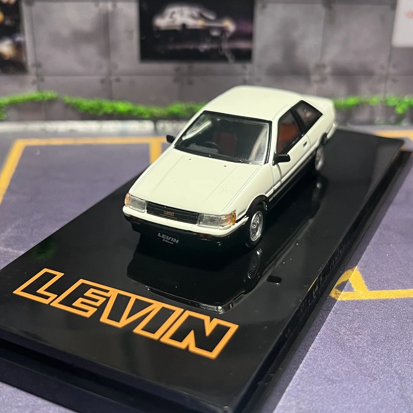 Hobby Japan 1/64 Honda Levin AE86 Corolla Diecast Auto Model