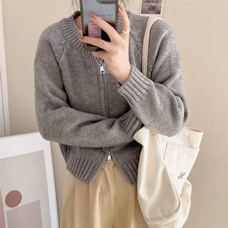 Korean Simplicity Solid Color Zipper Knitted Cardigan Autumn Winter Loose All-match Long Sleeve Sweaters Coat Women\'s Clothing