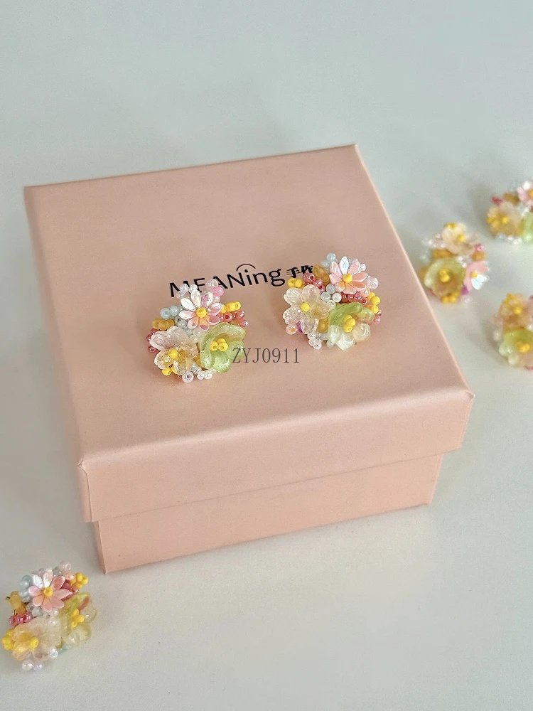 Orecchini a bottone con fiori carini e dolci orecchini primaverili ed estivi super fata piccoli orecchini freschi aghi in argento 925