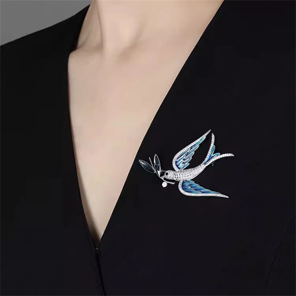 Luxury Blue Swallow Bird Brooches for Women Anti Glare Crystal Inlaid Rhinestone Fashion Brooch Pins Jewelry Gifts image 2