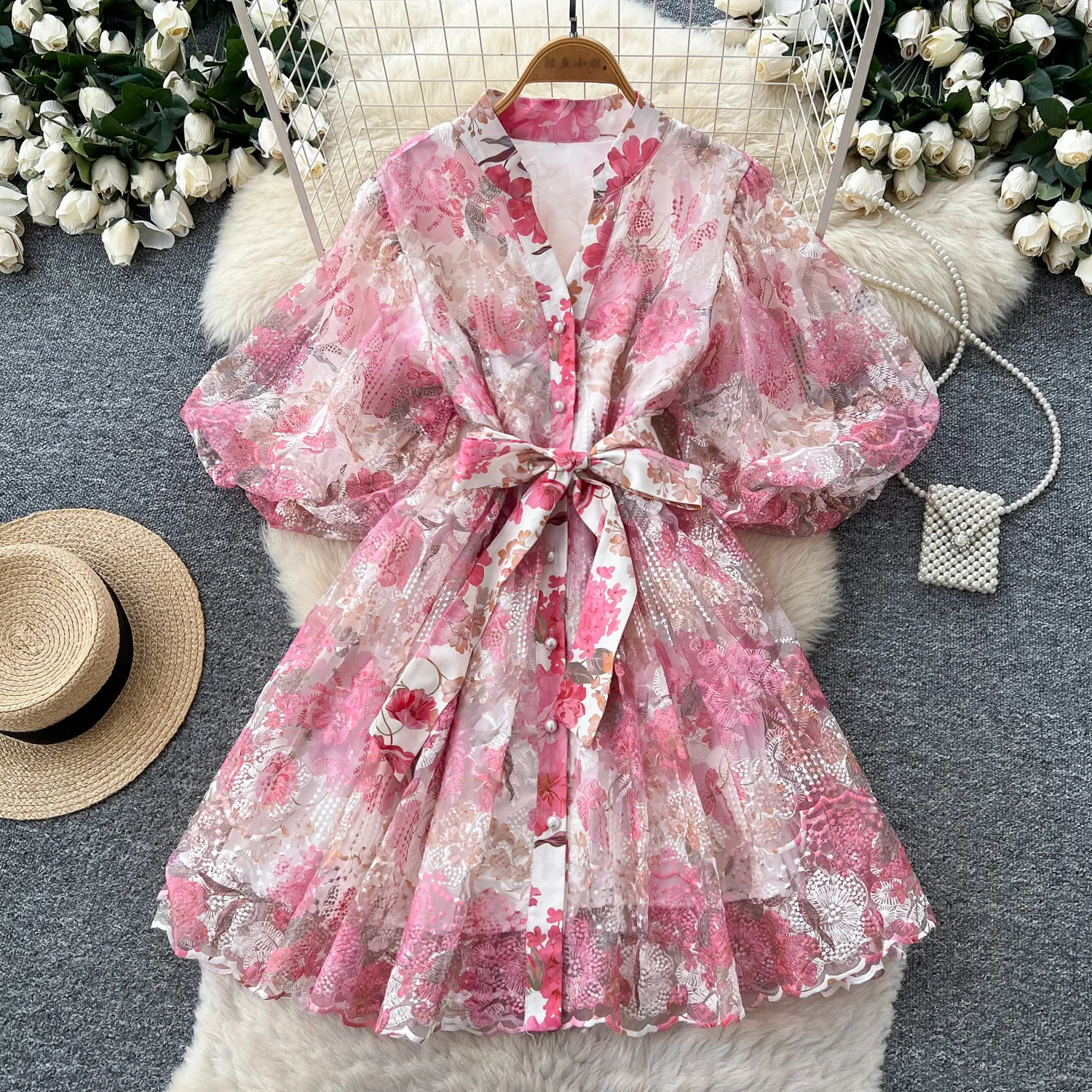 Blumenbesticktes Puffärmel-Minikleid Elegantes Damenkleid mit französischer Taille und A-Linien-Tüllrock