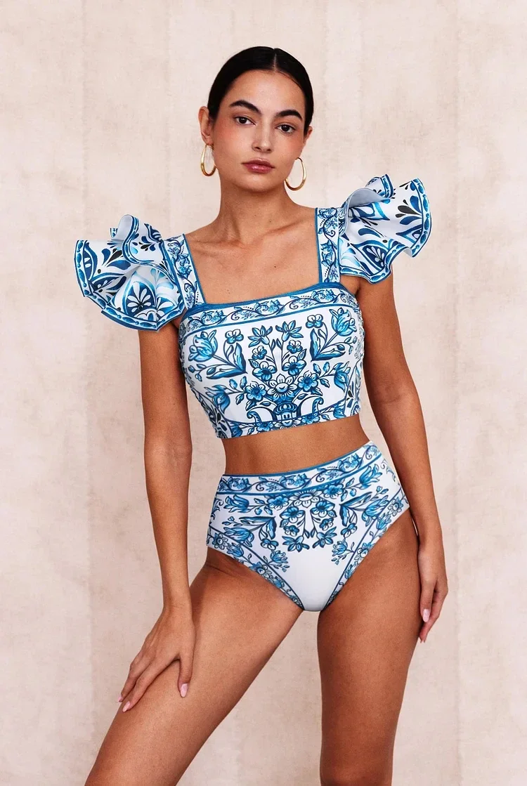 Frauen Bikini Set Rüschen blau und weiß Porzellan Muster Majolika Print Badeanzug und Sarong Bade bekleidung Badeanzug