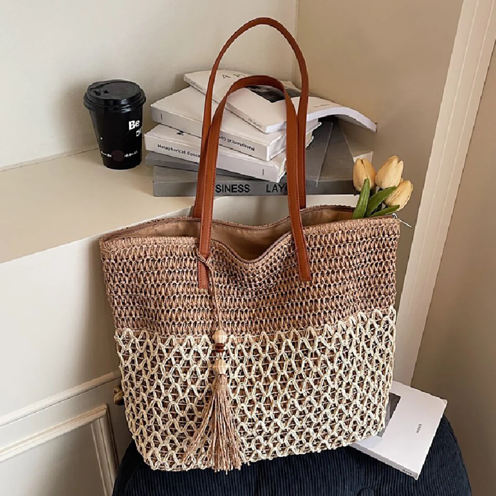 

Женская плетеная соломенная сумка-тоут с градиентным эффектом, кожаным ремешком и декором из кисточек, повседневная, для отпуска, большая вместимость, на плечо, новинка 2026 года