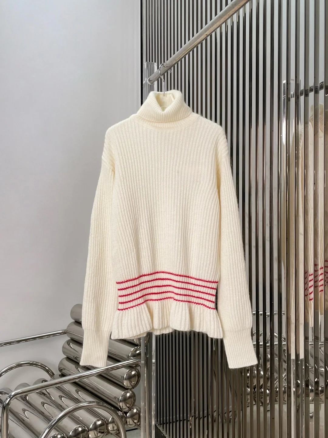 

Women Turtleneck Wool Sweater White Ribbed Knit Jumper Red Stripe High Neck Loose Casual Wool Pullover Winter Warm Knitwear