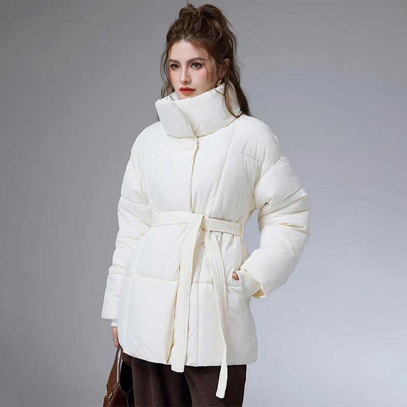 

2025 европейские и американские женские парки с воротником-стойкой, шикарный пояс, утепленная стеганая куртка, однотонное хлопковое пальто с завязкой на талии