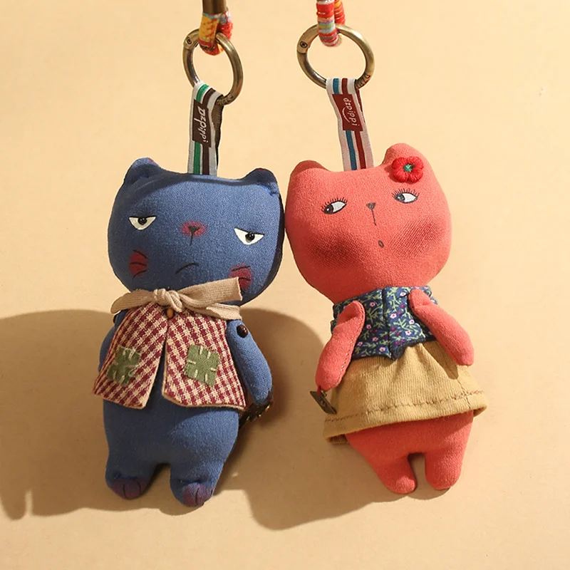 Cute Vintage Fabric Cat Keychain Handmade Stuffed Cat Doll Key Ring Bohemian Wrist Lanyard Bag Charm Pendant Gift for Women