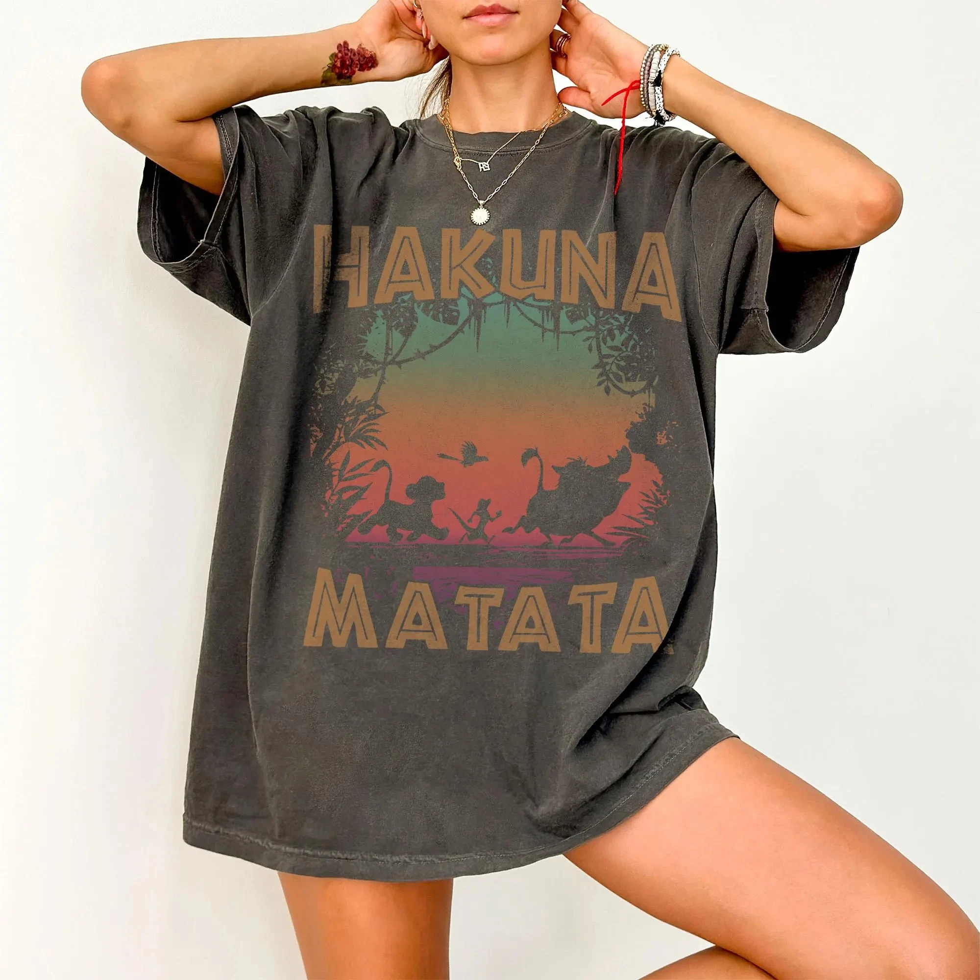 

Women‘s Disney Vintage Hakuna Matata T-Shirt Cotton Short Sleeve Unisex Streetwear Oversized Loose Casual Stylish
