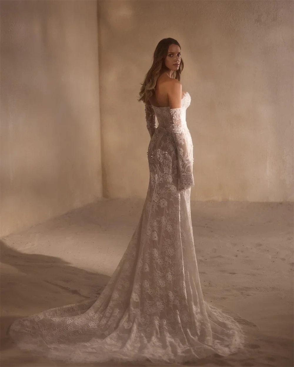 Tokyo Aangepaste elegante trouwjurken met hartvormige halslijn, afneembare mouwen, trein bruidsjurken, witte bruidsjurken met ritssluiting aan de achterkant