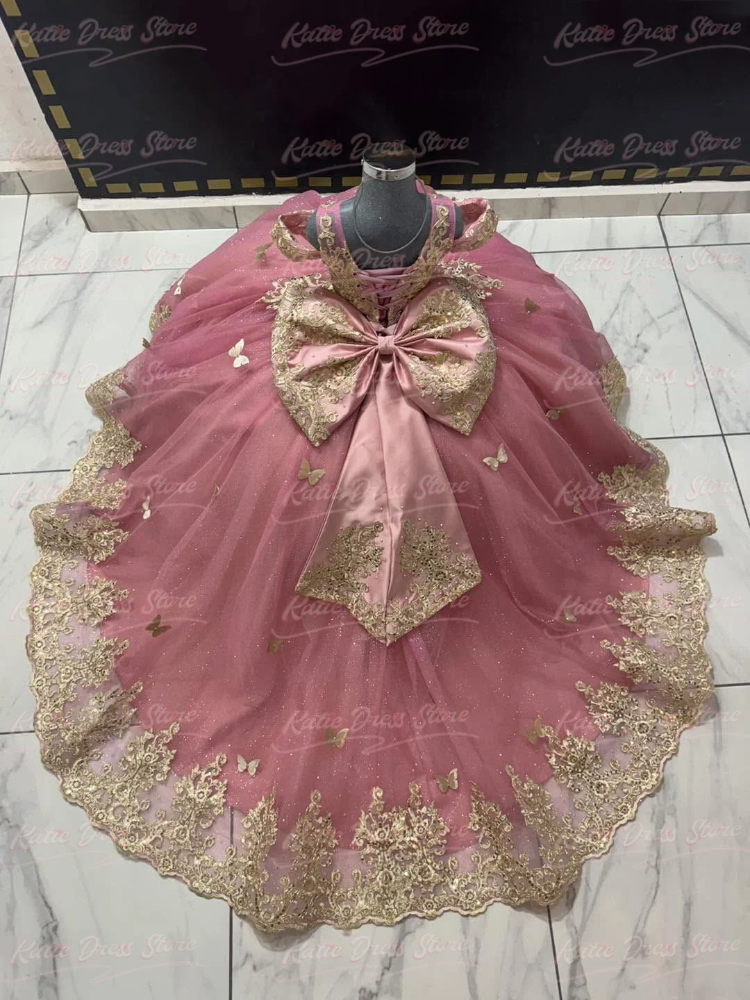 Elegant Customized Pink Flower Girl Dress For Wedding Tulle Puffy Sleeveless Bow Kids Birthday Party First Communion Ball Gowns