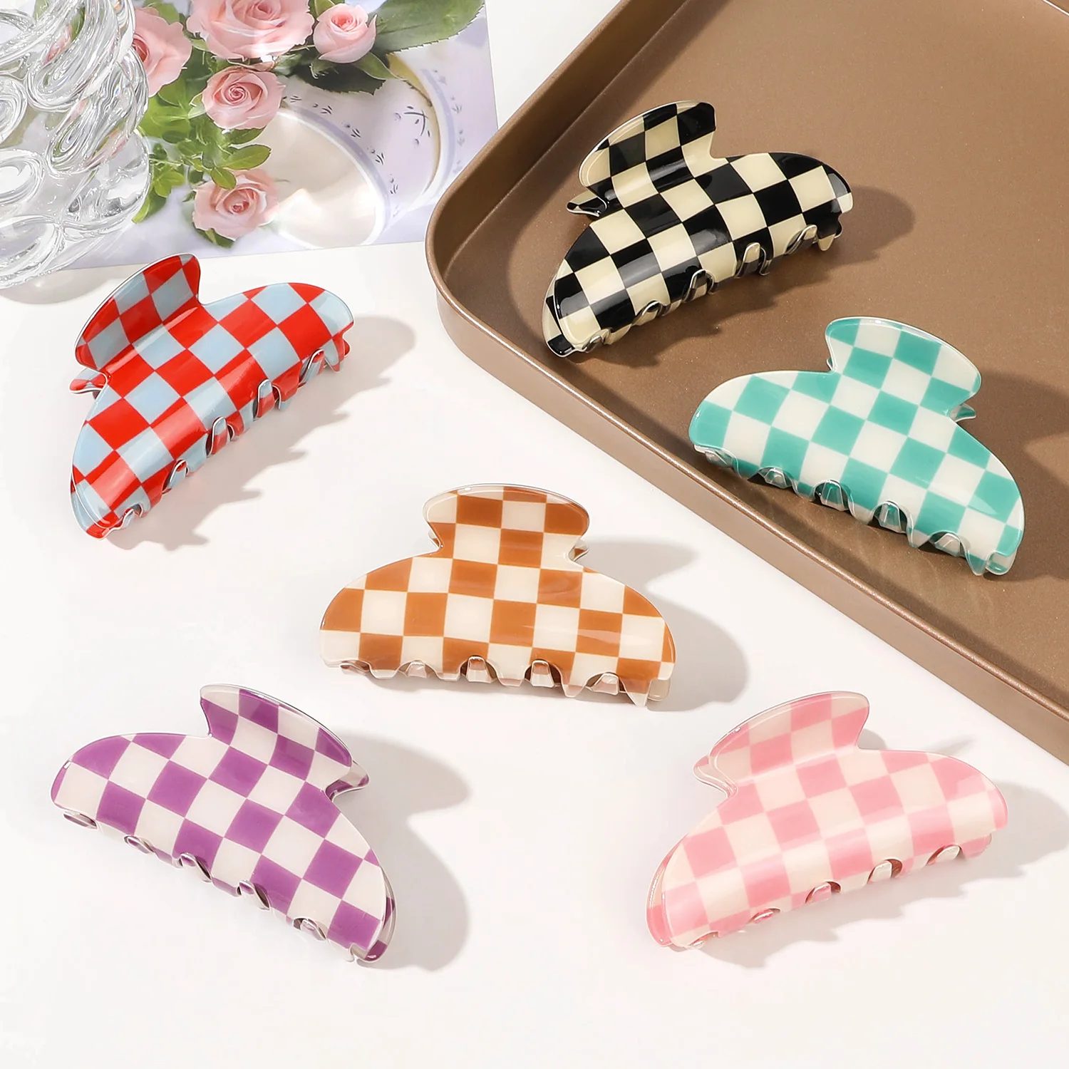 1Pcs Multicolor Checkered Hair Claw Clips for Women Girls, Strong Hold Clips for Thick Hair,90s Hair Clips Y2K Hair Accessories