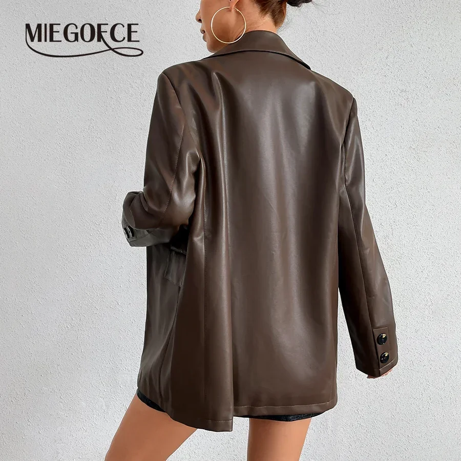 MIEGOFCE, Parkas de cuero holgadas europeas y americanas para Otoño e Invierno, chaqueta de piel sintética con solapa, nuevo abrigo de PU para mujer J590