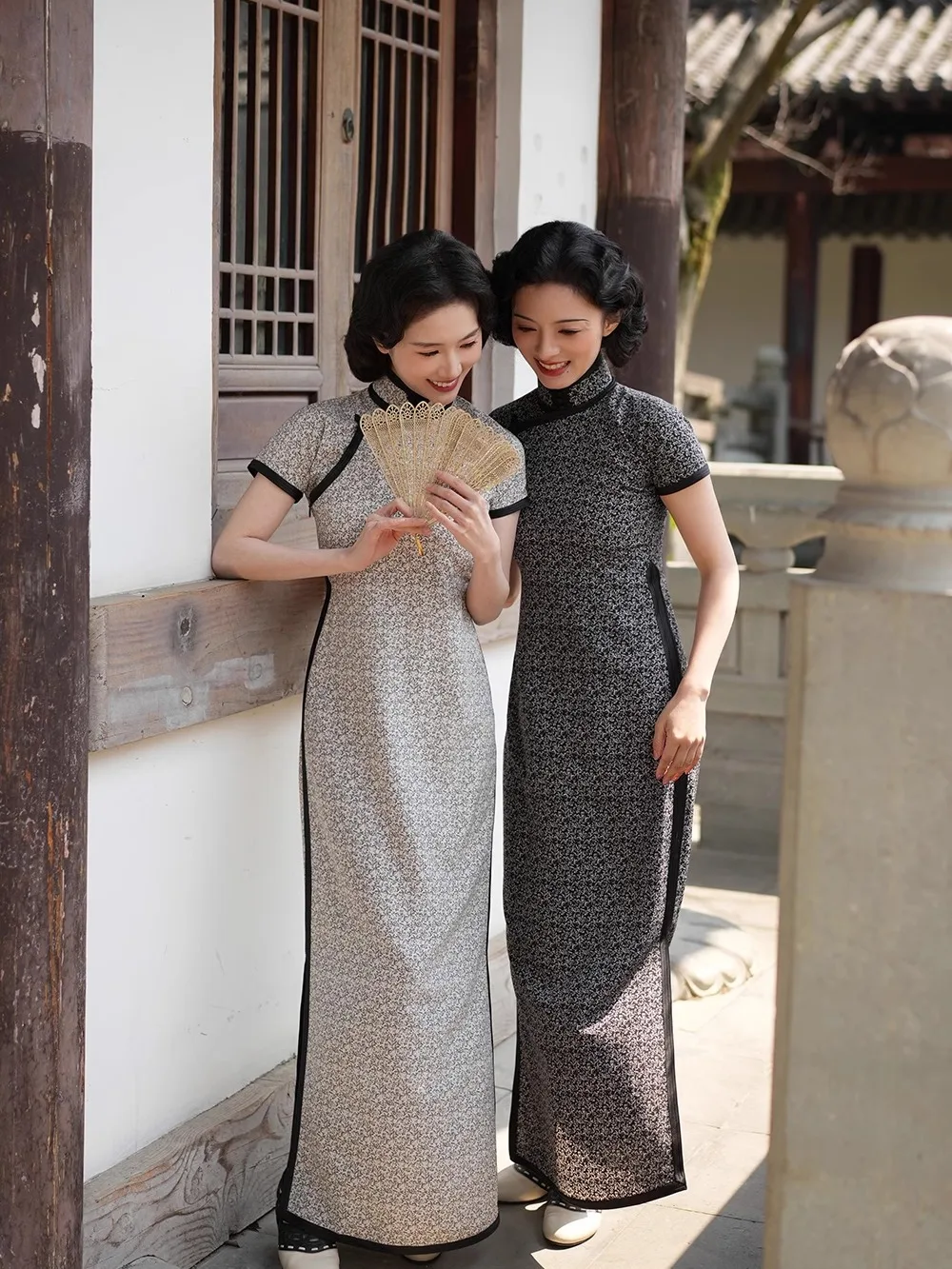 

Винтажное длинное платье-ципао в пол из тафты с черным цветочным принтом и принтом под кунжутную пасту, дизайн Flat-S, женская мода