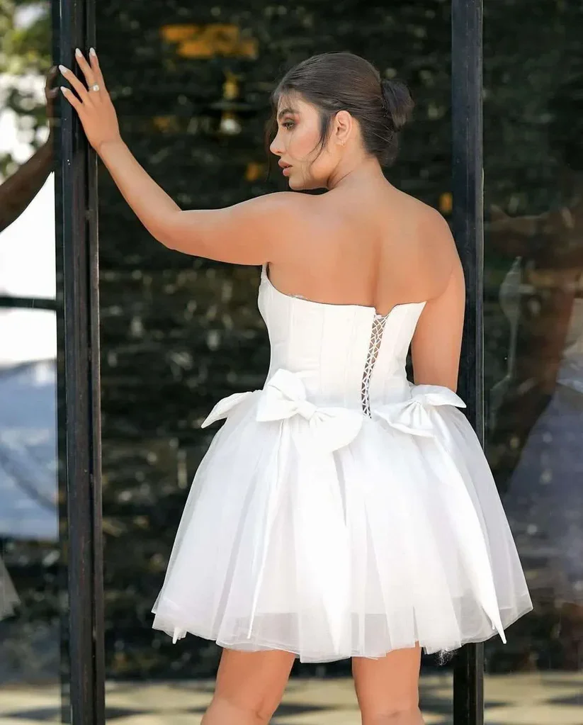 Mini Wedding Dresses A-Line Strapless Backless Sexy Above Knee's Bride Gown Ball Gown with Butterfly for Bridesmaid Party