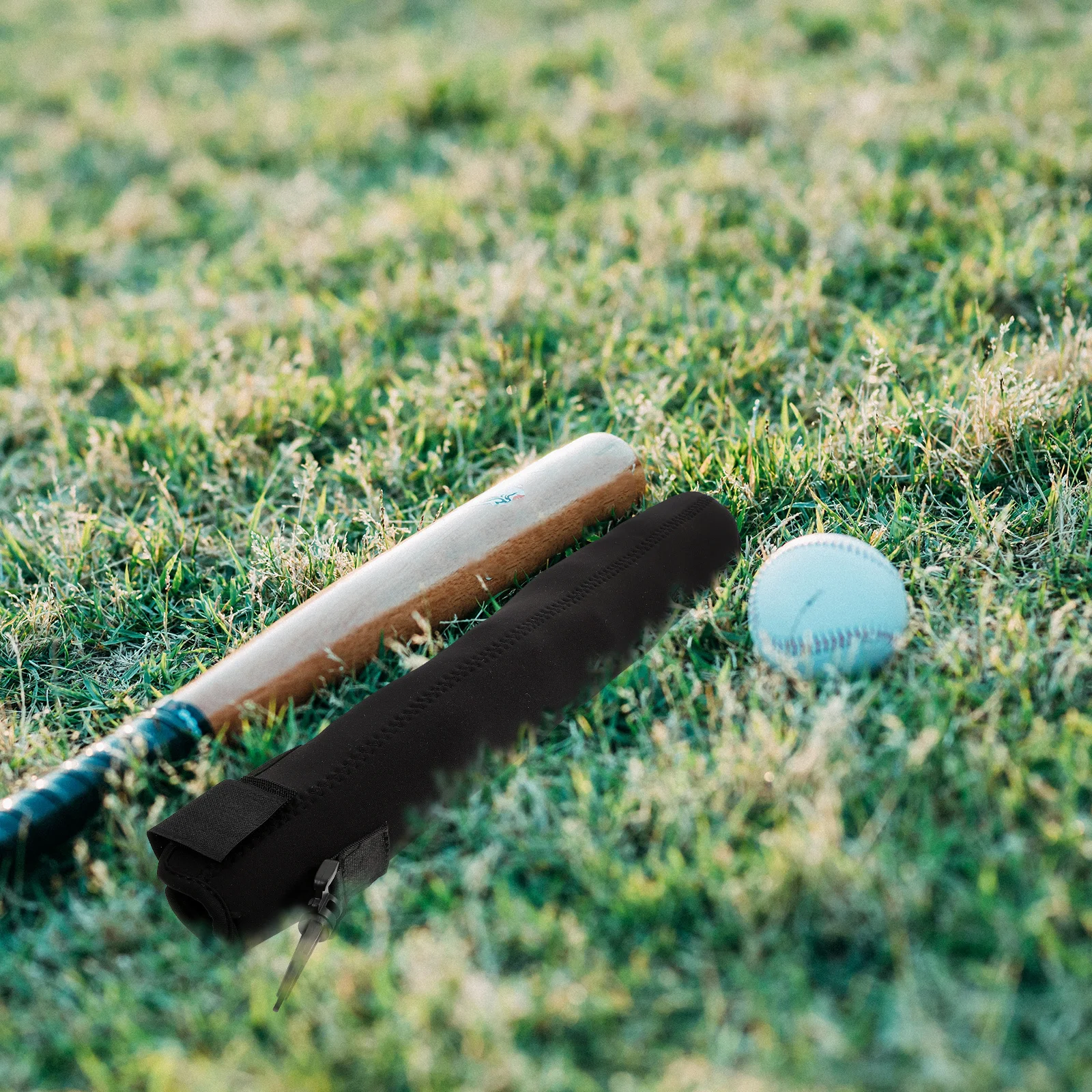 

Baseball Bat Sleeve Neoprene Cover Durable Protective Sleeve Portable Golf Club Bat Protector Lightweight Scratch Resistant