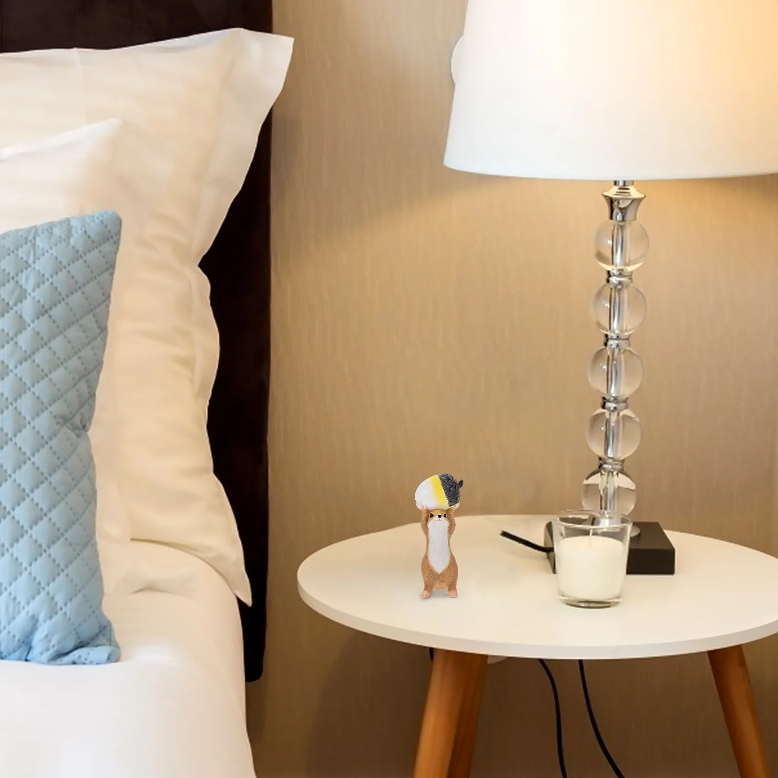 

1Pcs Vivid Squirrel Ornament Durable Resin Home Garden Decor Creative Realistic Design Little Squirrel Ornament