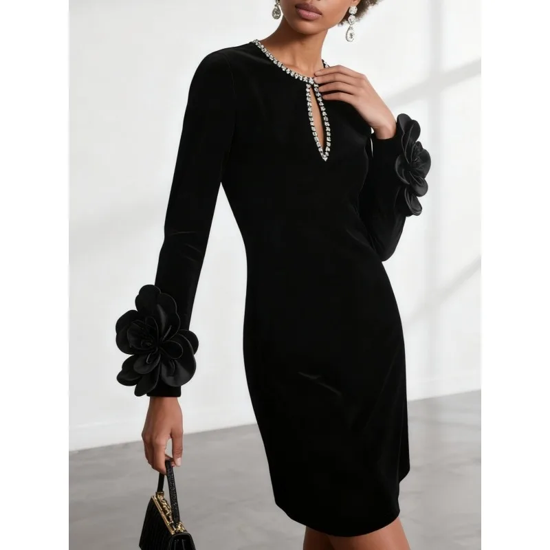 ティナ ブラックベルベットミニドレス 春2026 ホローダイヤモンドトリム 3Dフラワー ジッパーバック 長袖 イブニングパーティードレス 196973