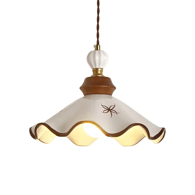 

French retro medieval cream wind hand-painted ceramic chandelier restaurant study entrance bedroom room lamp