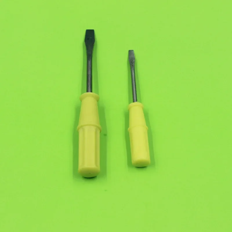 2pcs Beige Flat Screwdriver Large Flat Knife Sewing Tool Accessories A Screw Small Yellow Screwdriver