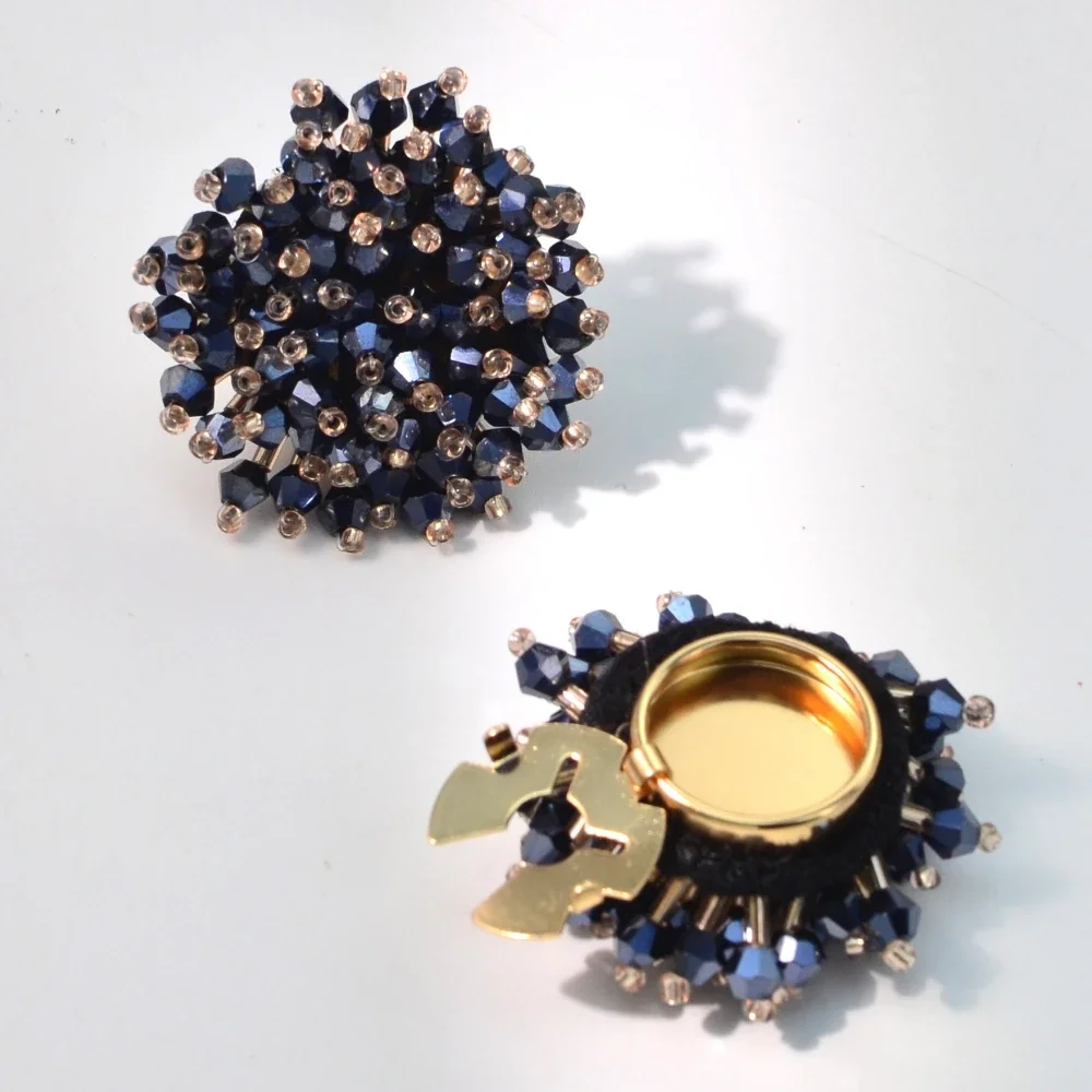 قطعتان من أغطية الأزرار الأنيقة المصنوعة يدويًا من الكريستال المطرز للنساء، مشابك أزرار القميص، إكسسوارات تزيين المجوهرات