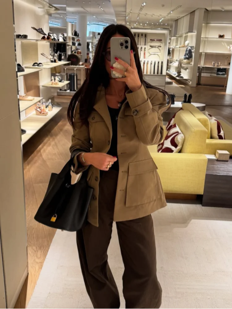

2025 Autumn Stand Collar Long Sleeve Jacket for Women Casual Pockets Solid Female Trench Coats Fashion Street New Lady Outerwear