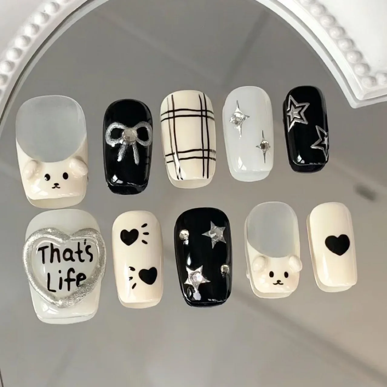 10 Pieces Cartoon Childish Press On Nails Handmade Three Dimensional Puppy Graffiti Cute Short Fake Nail Patches Removable