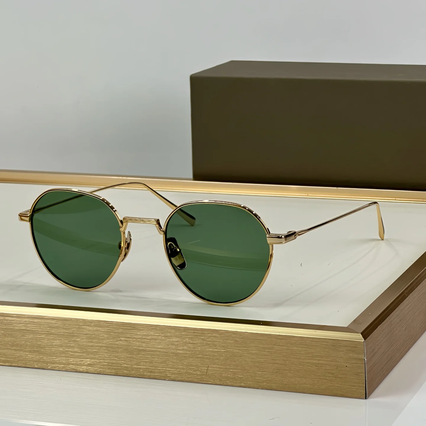 

DILTA Artoa.82 Fashion Small Round lentes de sol mujer DTS162 UV400 Outdoor Popular Designer Sunglasses Men Women
