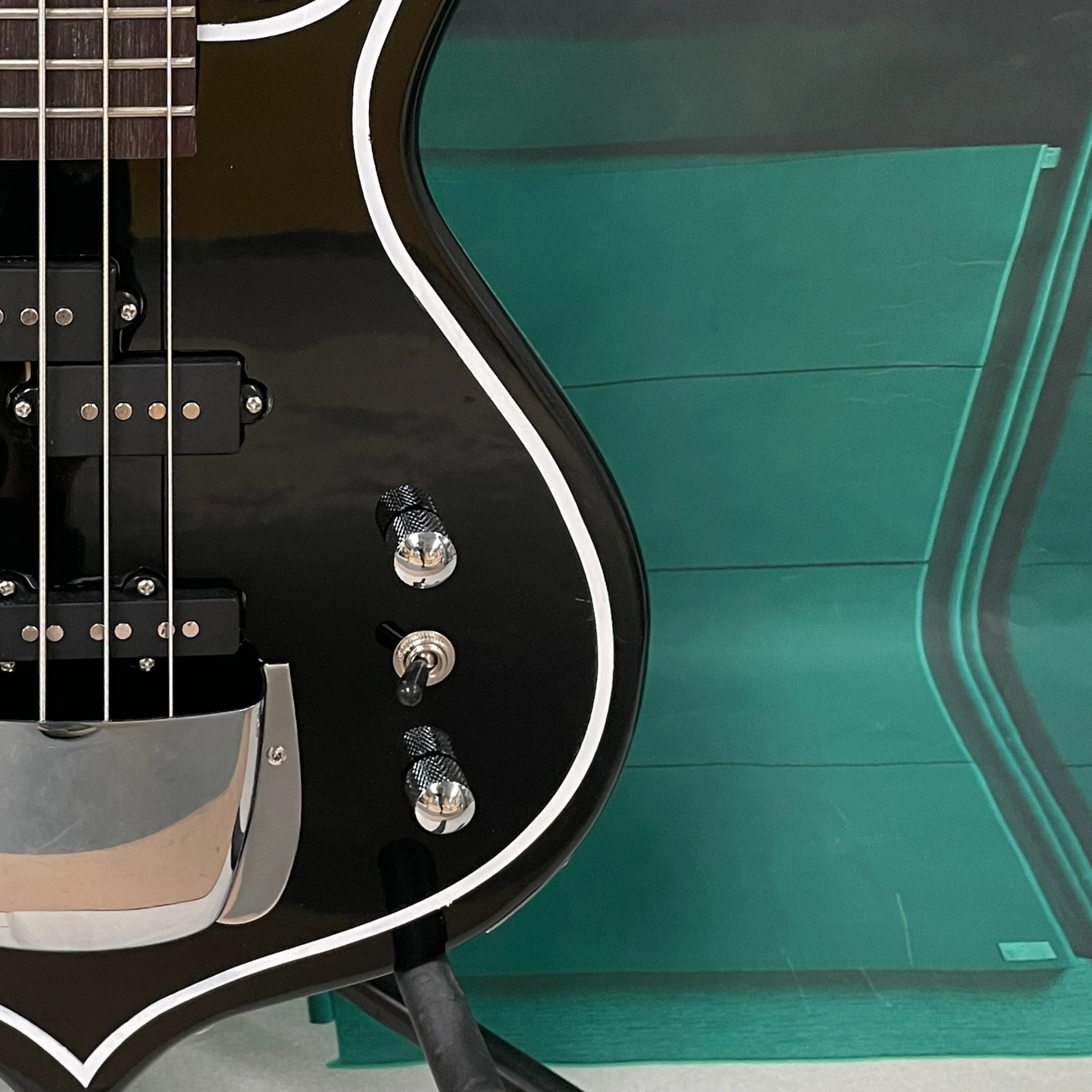 4-string electric bass guitar rosewood fingerboard, diamond inlays, and silver hardware guitars ; vintage rock electric guitarra - view 5