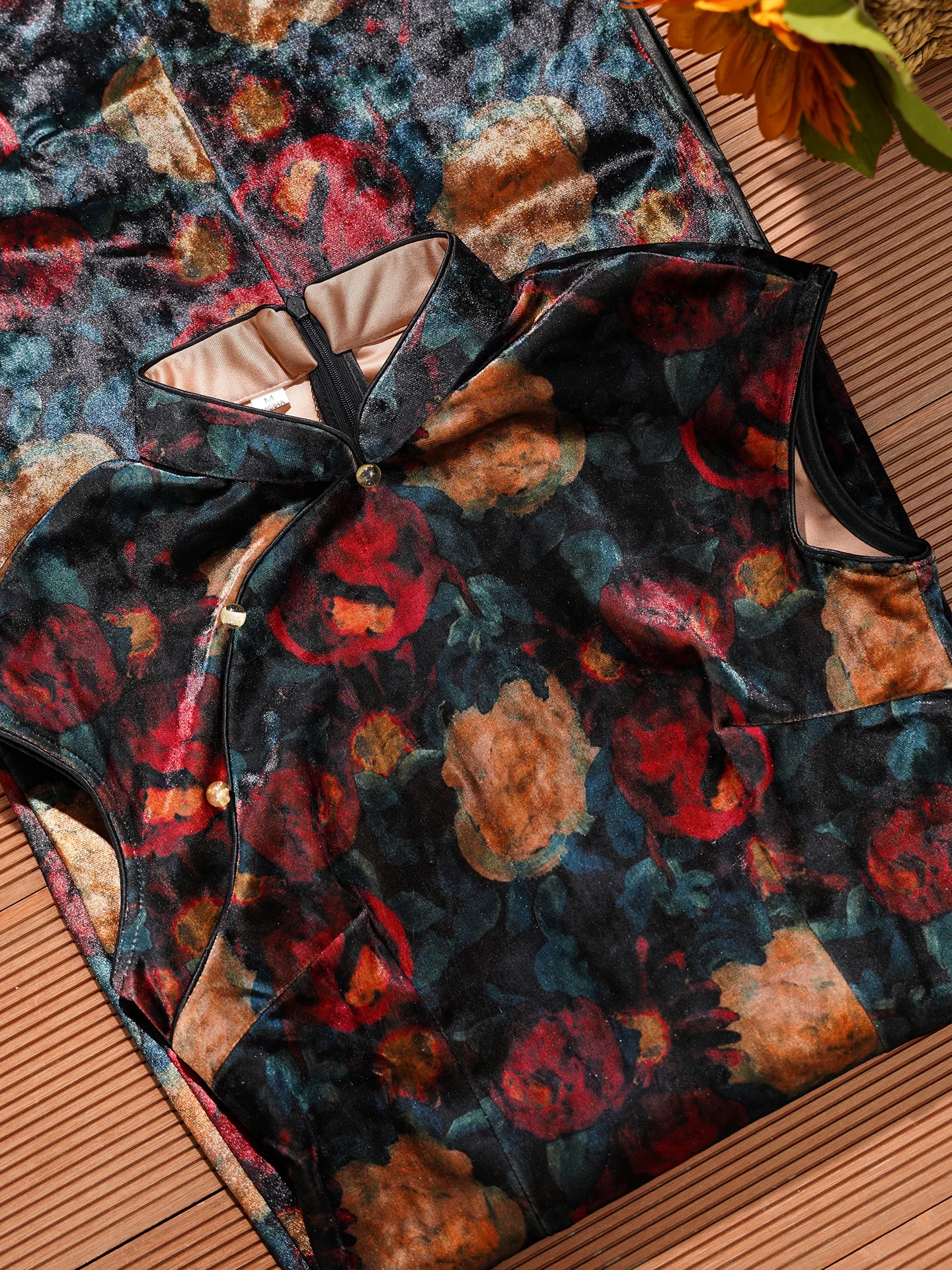 

Новое осеннее длинное ципао 2026 года без рукавов в молодежном китайском стиле, высококачественное, в национальном тренде, для женщин