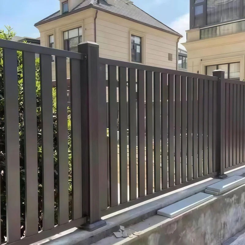 Maatwerk Nieuwe Stijl DIY Installeren Aluminium Balustrades Dekfoto's Reling en Hek voor Balkon Warmtebehandelde 3D-modellering