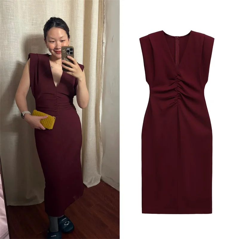 فستان نسائي خريف 2025 نمط جديد عنابي بدون أكمام ورقبة على شكل حرف v مطوي الخصر فستان طويل أنيق راقي