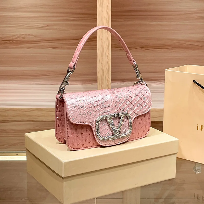 

Chic Tote Bag for Ladies in Genuine Leather, Shoulder and Crossbody, Elegant Classic Luxury Handbag By Popular Brand