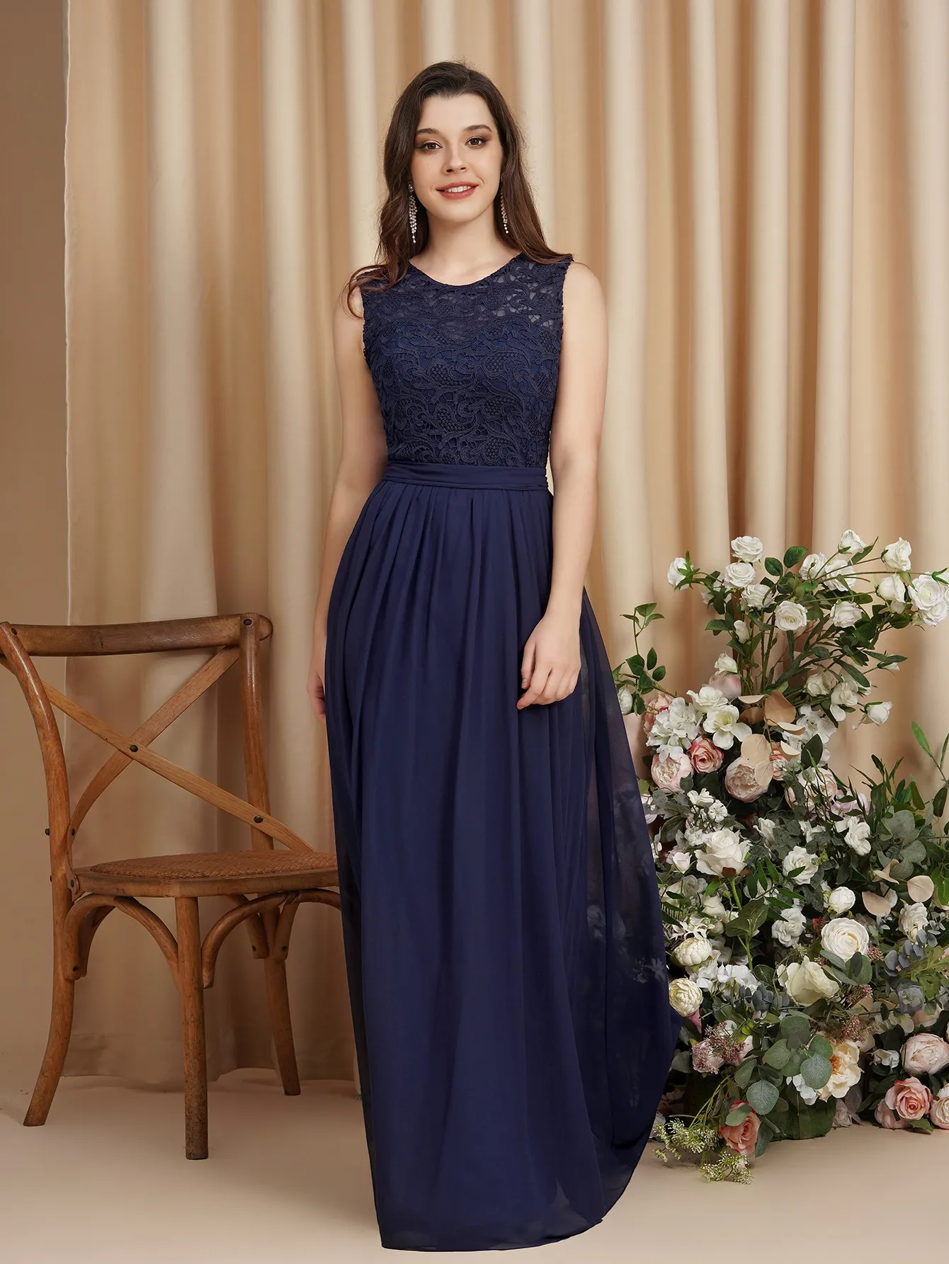 BABYONLINE Navy Blue Mother of Bride Women Delicate Lace Overlays the Upper Body Applique Zipper Modify the Back Chiffon Gown