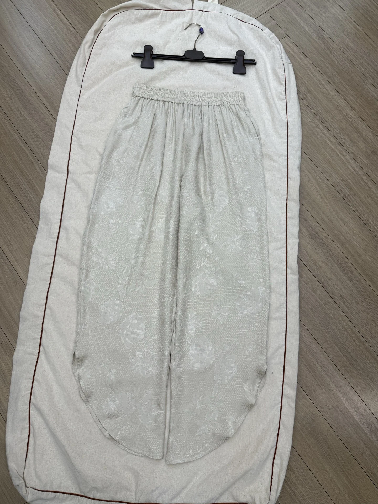 New Spring/Summer High-Quality Fashionable Silk Jacquard Shirt & Pants Set (2026)