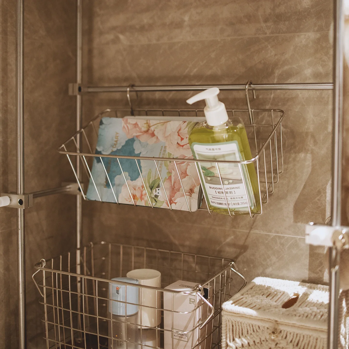 

Semi-Domestic Bathroom Stainless Steel Storage Basket Kitchen Axis Display Rack Wall-Mounted Grid Basket Bakery Storage