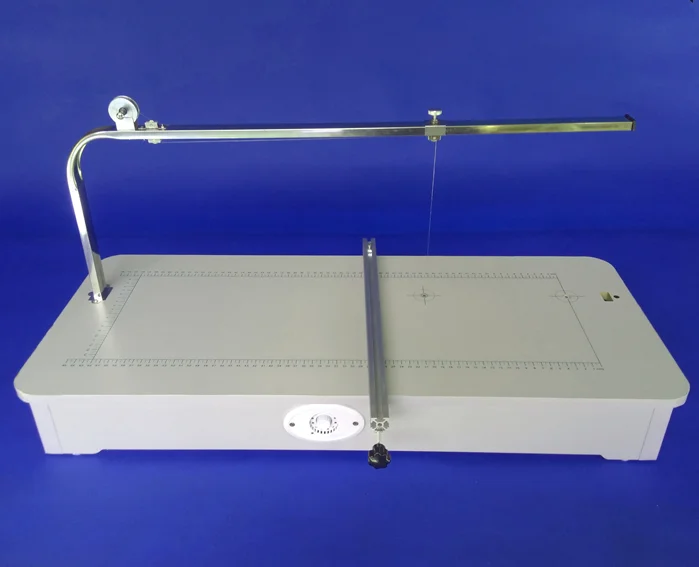 Coupe-fil de polystyrène et de mousse de table facile à utiliser