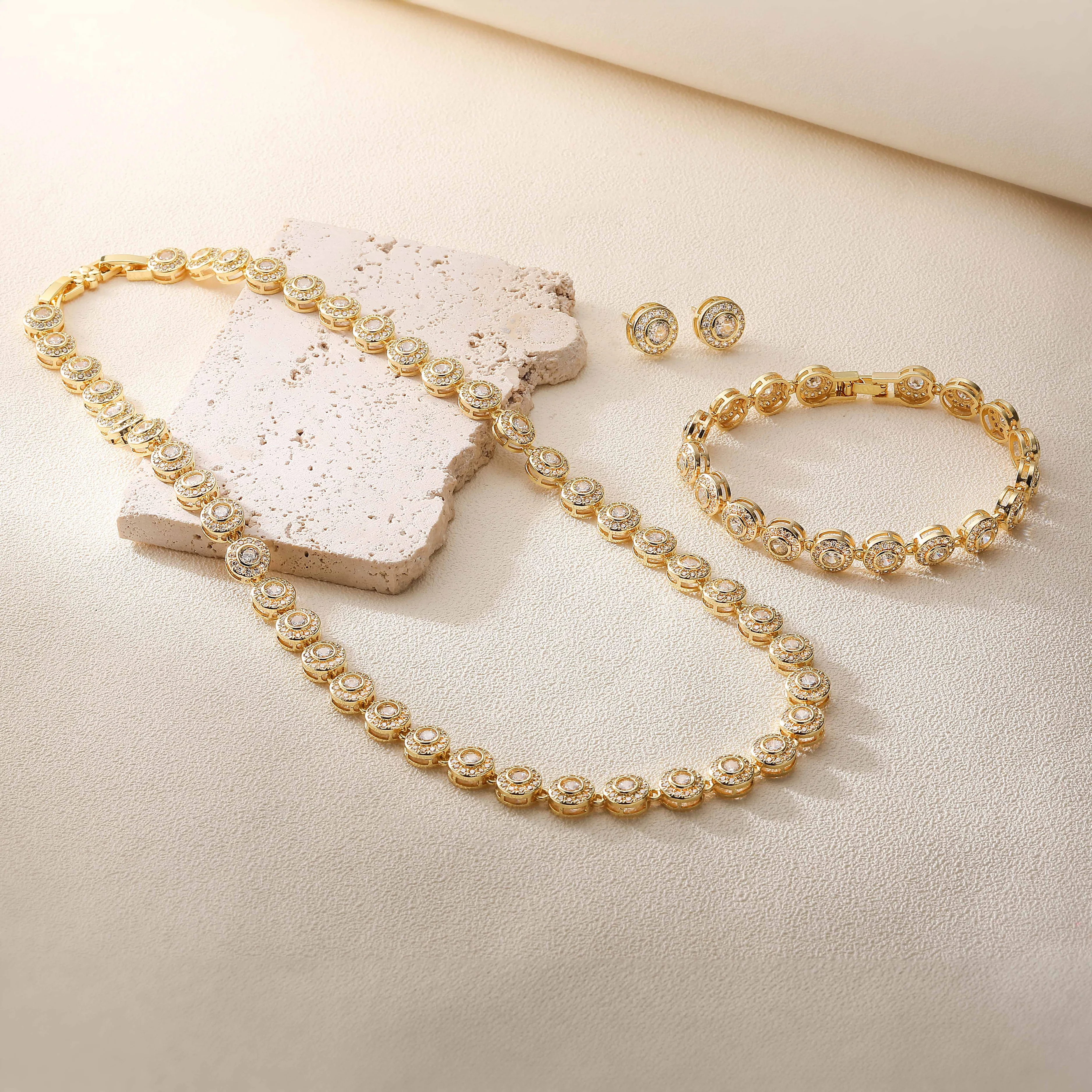 HECHENG ، 8.5 مللي متر جولة تشيكوسلوفاكيا حجر محايد تنس قلادة/سوار/أقراط الهيب هوب تألق مجوهرات الأزياء 1 قطعة