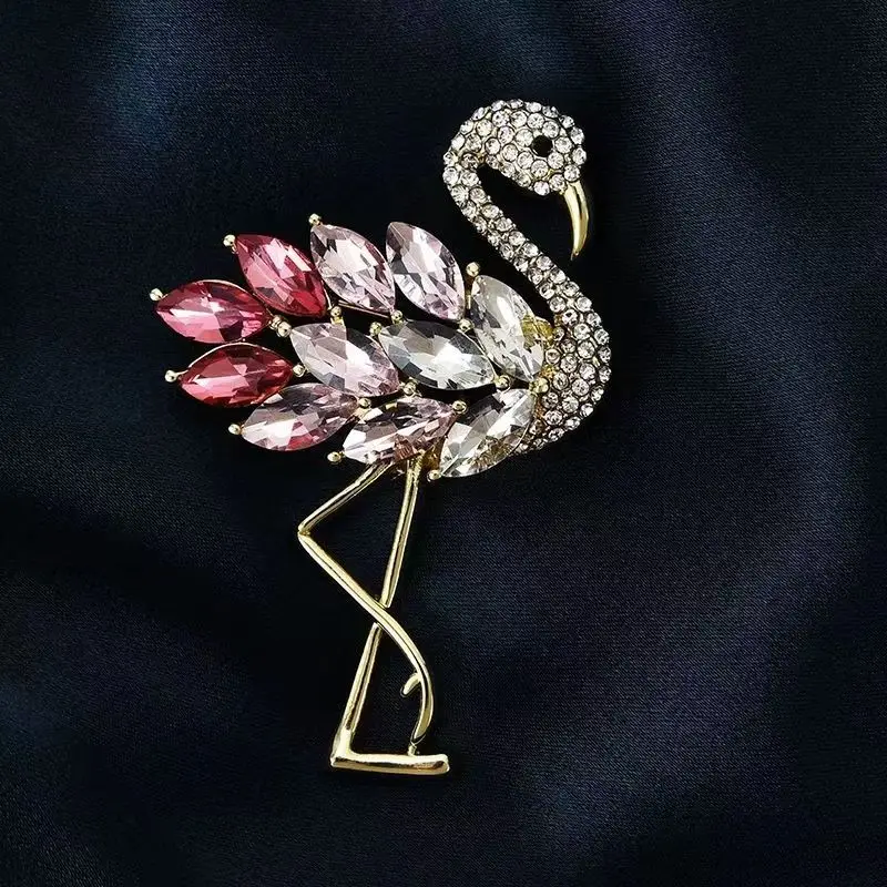 Fashion Pretty Flamingo Bird Brooches For Women Unisex Pins Bird Animal Dress Accessories Party Brooch Lady Luxury Jewelry Gifts