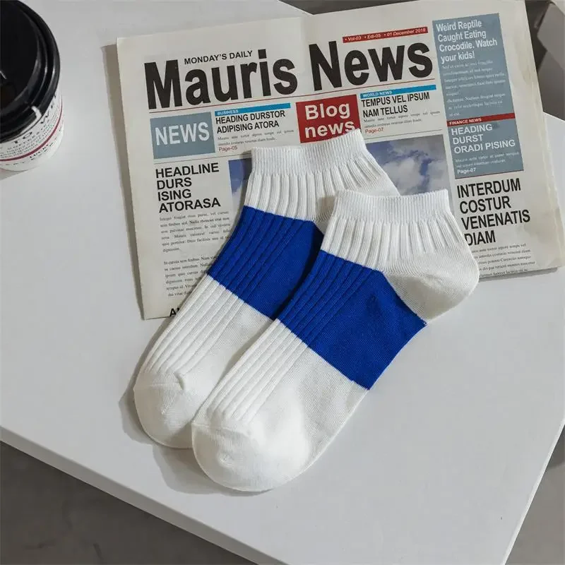 5 أزواج من الجوارب الرجالية ذات الخطوط البسيطة والخلخال، جوارب مريحة ومسامية وناعمة ماصة للعرق للرجال في الهواء الطلق