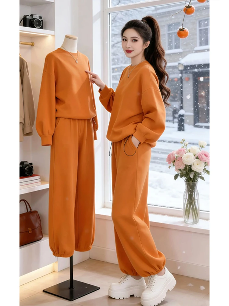 

Новинка осенне-зимнего сезона 2026: Модный антивозрастной женский спортивно-повседневный комплект-двойка Clete OOTD – свитшот и брюки с высокой талией