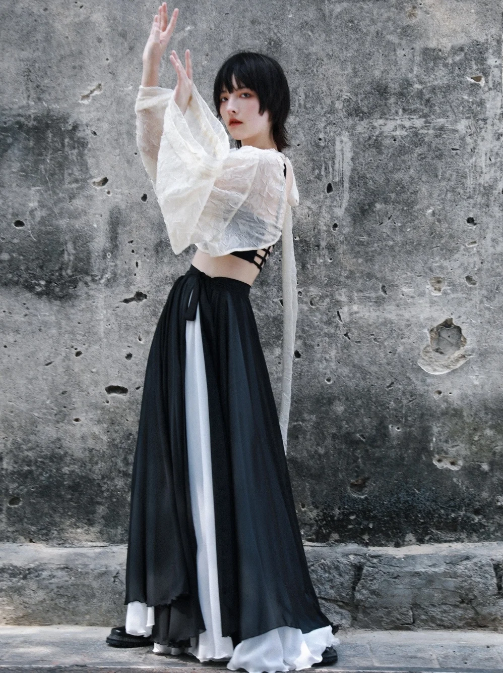 UMI MAO Spring Summer 2023 Large Waist Dark Immortal Removable Black White Contrast Double Layer Chiffon Skirt Pants Women