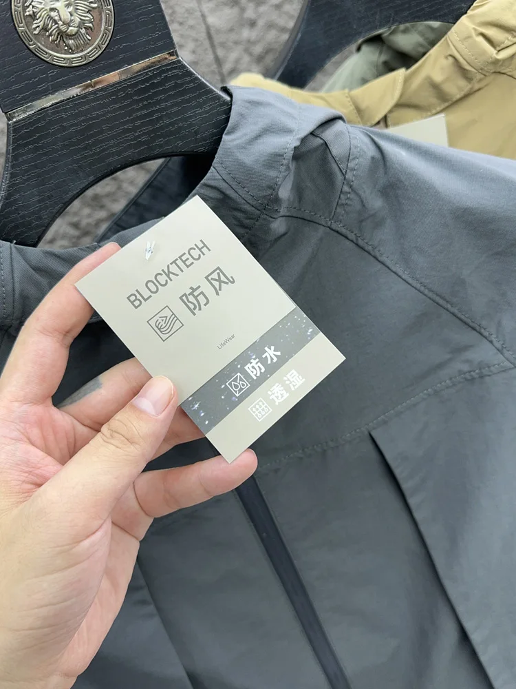 Svip الرجال في الهواء الطلق Softell Jaet معطف مقنع عادية Faionable الخريف مقاوم للماء الترفيه Sle الشباب الحضرية Faion