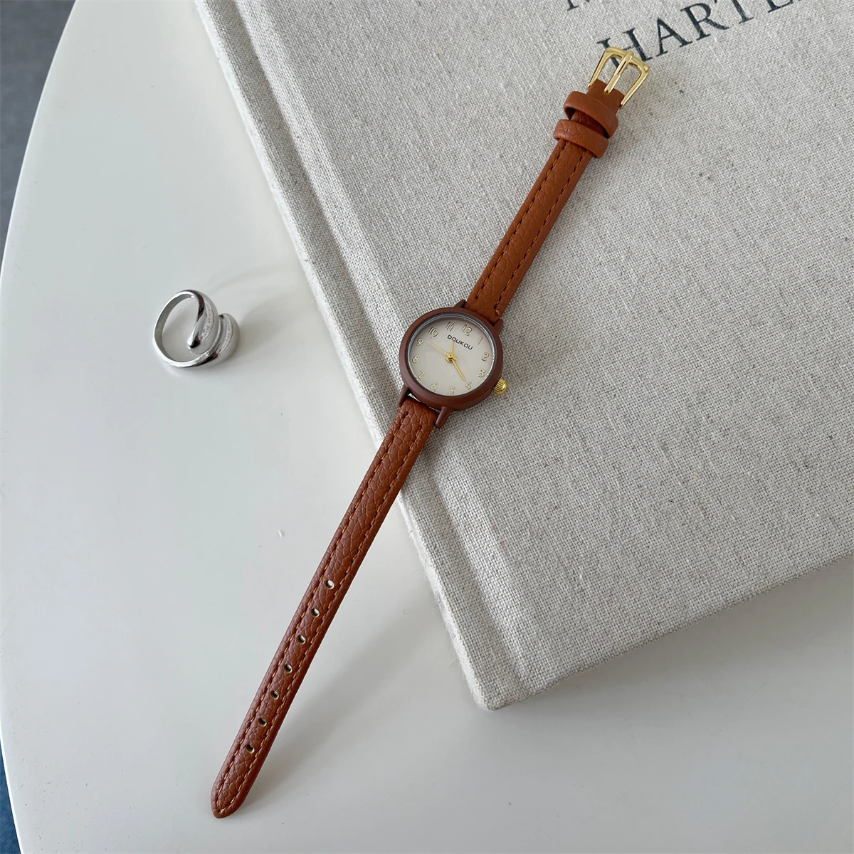 Small dial watch for women, fashionable and simple college style quartz watch, high quality luxury watch, ladies' high-end watch