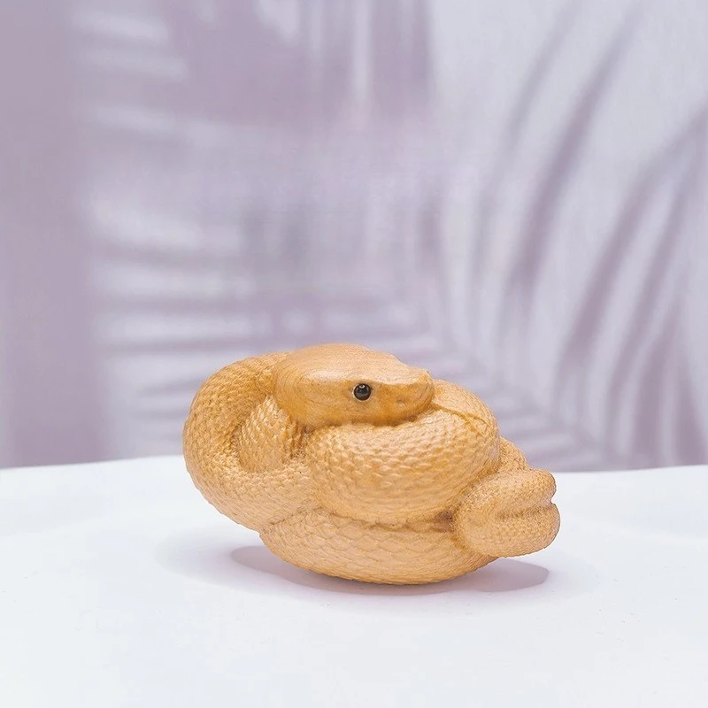 1 PC Snake King Wood Carved Zodiac Snake Handheld Piece Home Desk Decor Ornament Unique Handmade Animal Figurine Decoration Gift
