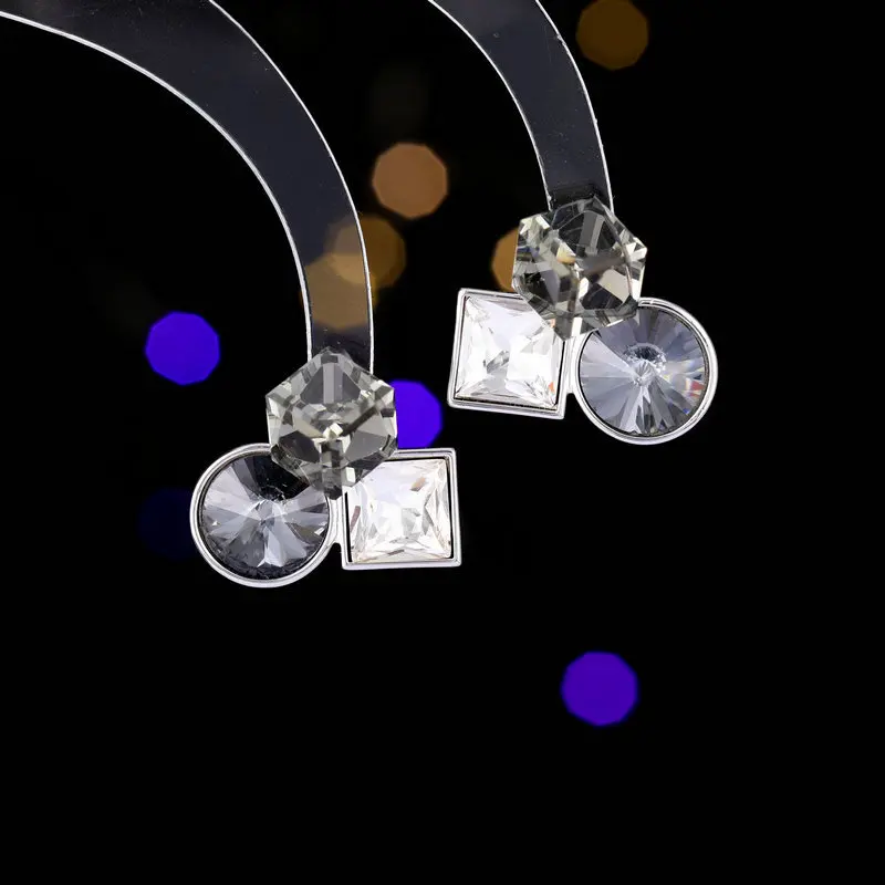 Geometric three-dimensional square earrings for women, s925 silver needle, simple design sense, niche style, retro earrings